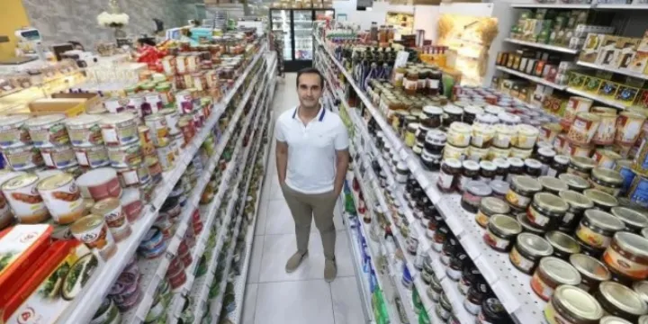 کسب‌وکارهای ایرانی تورنتو: سوپرمارکت کورش