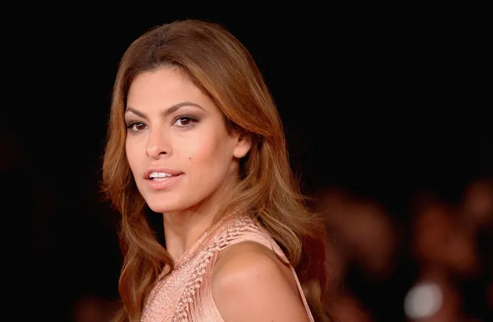 واکنش "اوا مندس" بازیگر مشهور آمریکایی به سرکوب زنان معترض در ایران