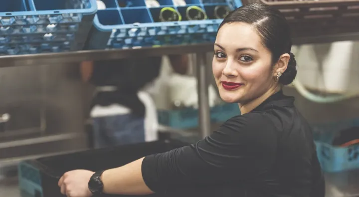 استقبال دانشجویان خارجی و کارفرمایان از لغو محدودیت ساعات کار هفتگی