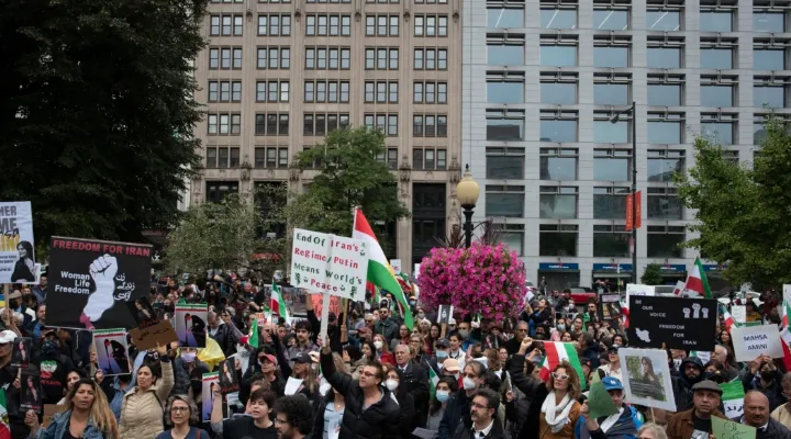 صدای آزادی‌خواهی، رهایی از دیکتاتوری و تکرار نام مهسا در قلب کانادا