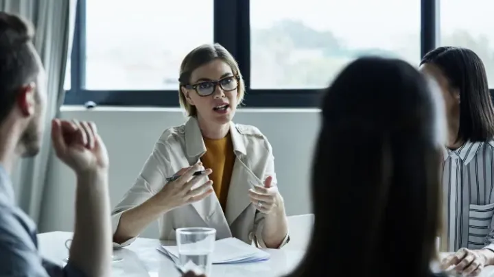 اصطلاحاتی که ممکن است در محیط‌های شغلی کانادا، حمل بر توهین به زنان باشد