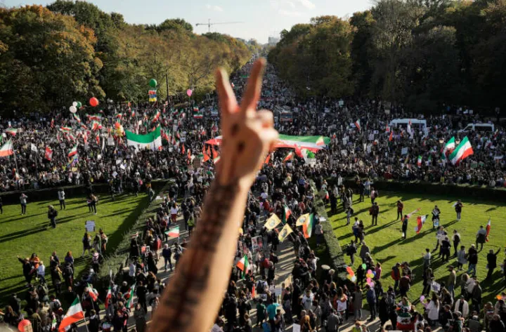 دیدگاه: چگونه به همبستگی و اتحاد برسیم؟