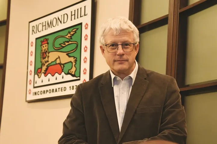 دیوید وست شهردار ریچموندهیل در گفت‌وگوی اختصاصی با هفته