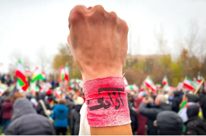 تشدید تنش در جامعه ایرانیان تورنتو در بحبوحه تلاش فعالان ایرانی برای رسواکردن وابستگان رژیم ایران