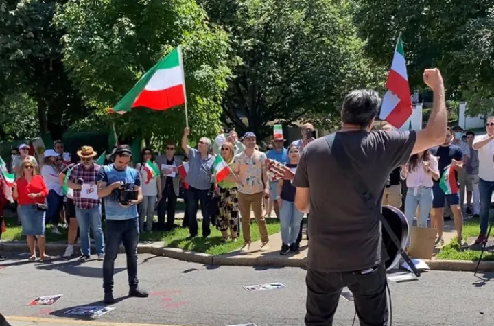 کارزار گروهی از وکلا برای شناسایی و اقدام علیه وابستگان جمهوری اسلامی در کانادا