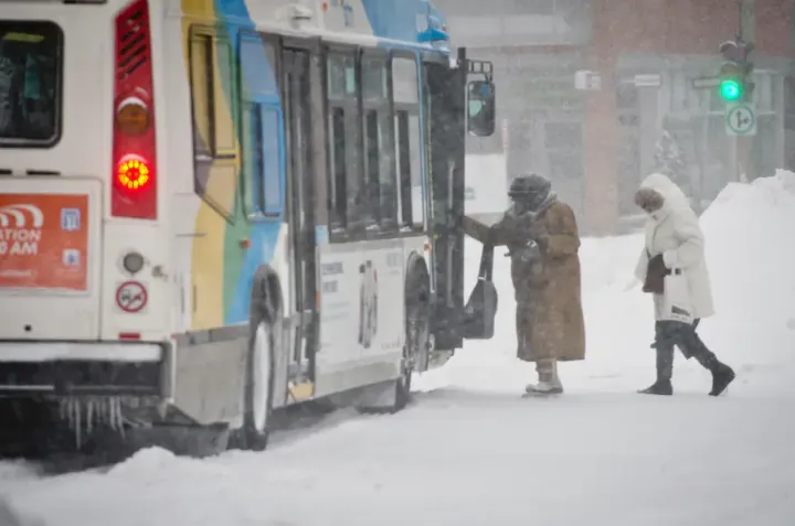 حمل‌ونقل عمومی مونترال به‌زودی برای سالمندان رایگان می‌شود