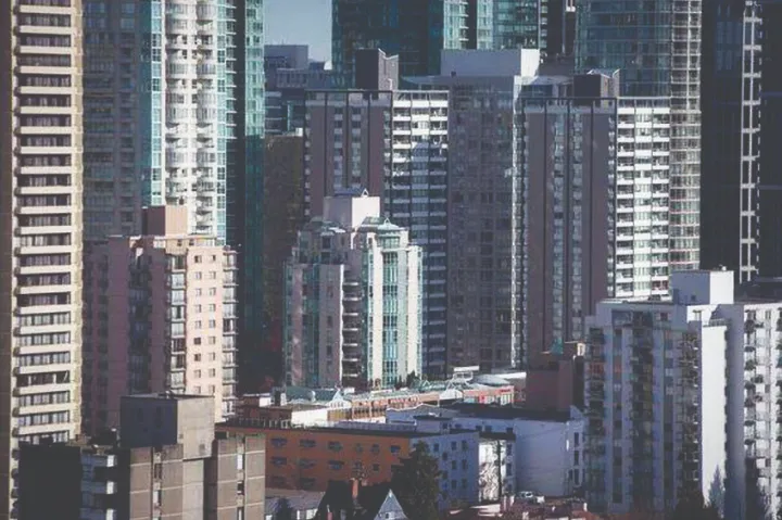 هفده هزار دلار مالیات اشتباهی برای یک ایرانی در ونکوور