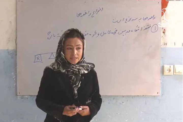 معجزه یک معلم در کابل: آموزش رایگان برای ۵۰۰ دانش‌آموز