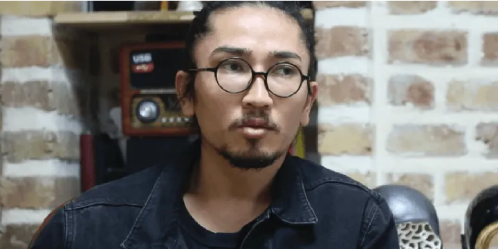 خاک و آب، عناصر آفرینش او هستند