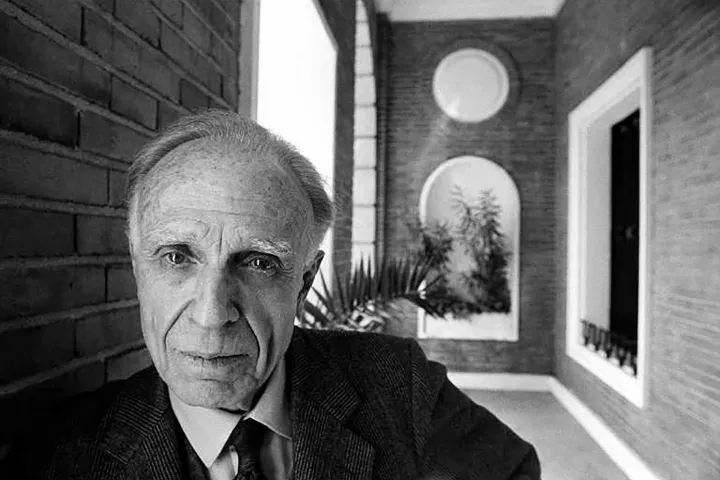 دو شعر دمیده در بورخس