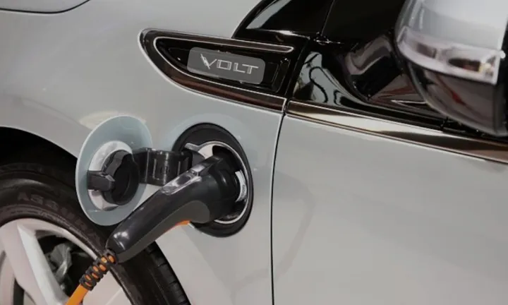 حفظ تخفیف‌های فدرال برای خرید خودروهای برقی در بودجه ۲۰۲۴