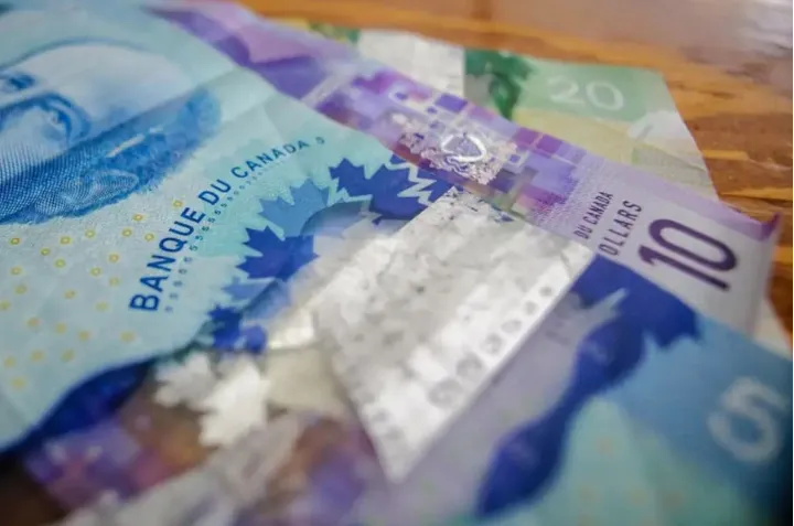 اقتصاددانان: نرخ بهره تا پایان سال مرتب کاهش خواهد یافت