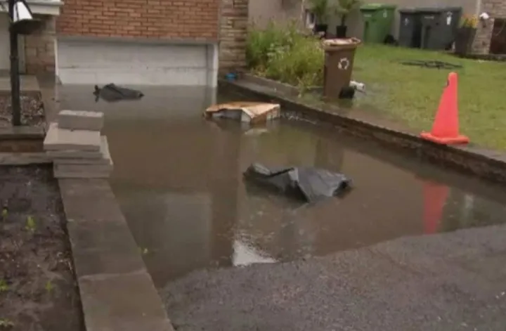 سیل درخواست‌ها از بیمه کانادا در پی باران‌های سیل‌آسای اخیر 