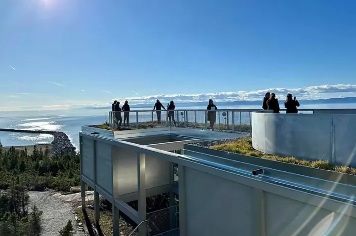 محل تماشای نهنگ‌ها در کبک، در فهرست ۱۰۰ مقصد گردشگری برتر مجله تایم
