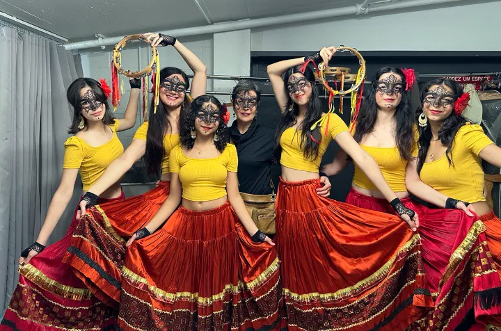 معرفی گروه رقص مونترالی خورشید خانم