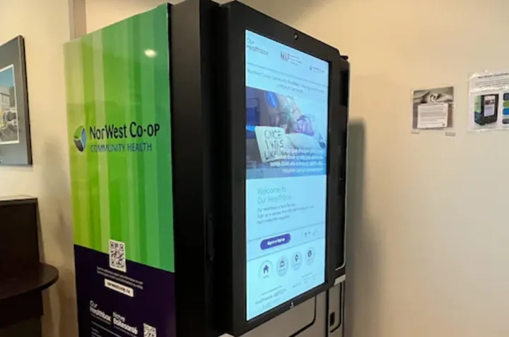 دستگاه اتوماتیک عرضه سرنگ و پایپ کراک در بیمارستانی در انتاریو