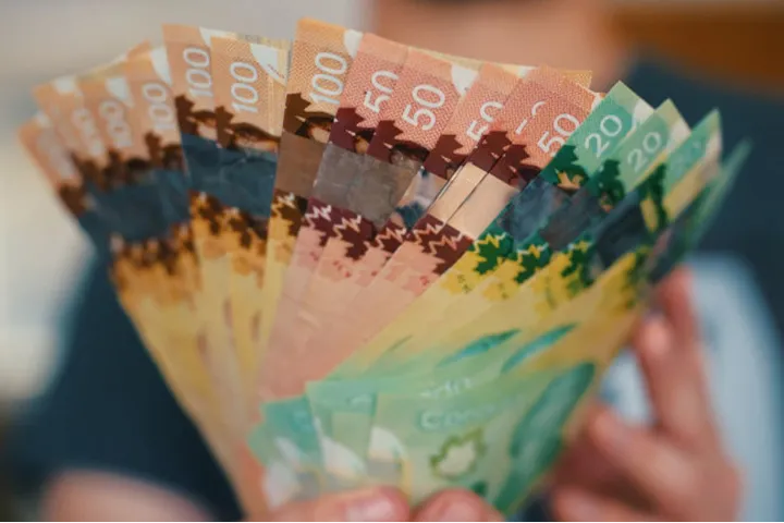 هفت مورد کمک دولت کاناداو کبک که موعد آن دسامبر است