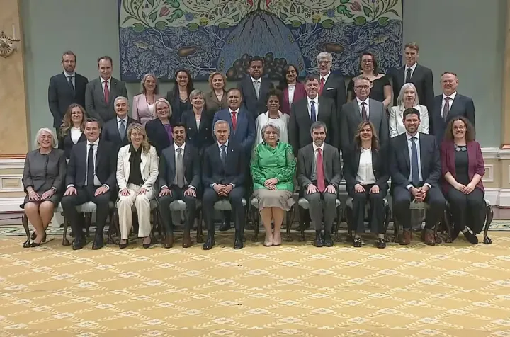 کارنی امروز کابینه خود را معرفی کرد، علی احساسی از کابینه حذف شد