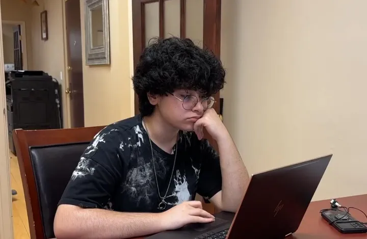 سارا ساعدی نابغه‌ی ۱۵ ساله‌ در کنکوردیا در آستانه بازگشت اجباری به ایران