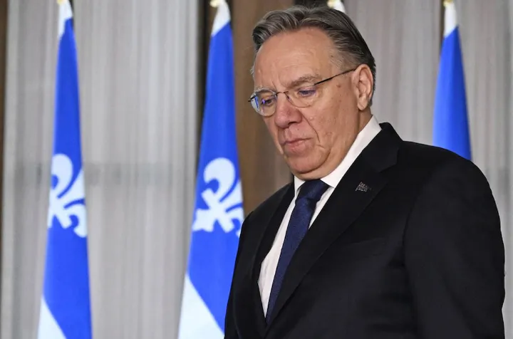 فرانسوا لوگو، نخست وزیر کبک استعفا کرد