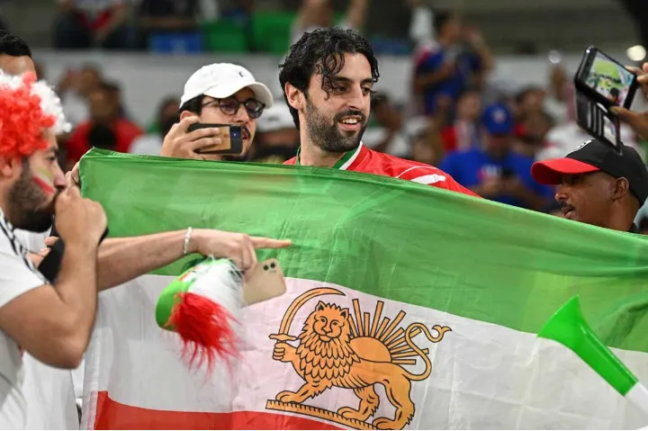 فیفا پرچم شیروخورشید را در جام جهانی ممنوع کرد