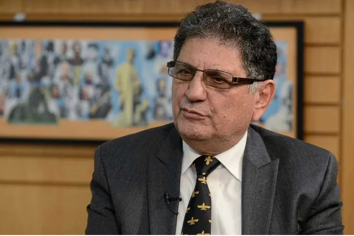 پاسخ بیژن خلیلی به پست «هفته»: می‌تواند مصداق یهودی‌ستیزی باشد